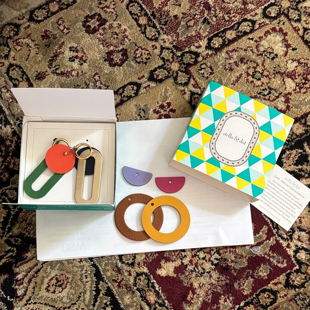 Stylish Customizable Earring Set - Multicolor